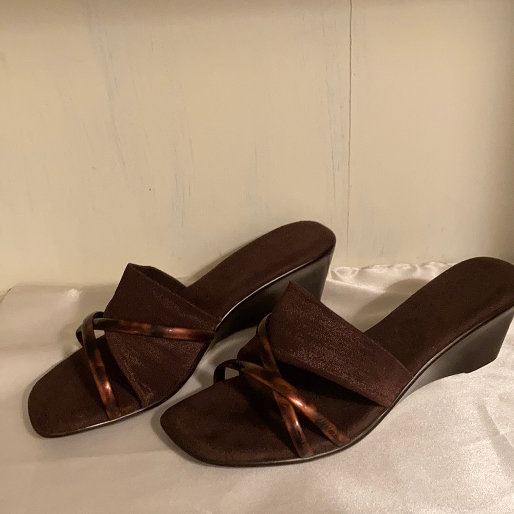 Size 7, handmade footwear from Tuscany, Italy, so beautifully made, so very cute